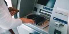 سحب اتصالات كاش من ATM الكود والخطوات 2026 بسهولة