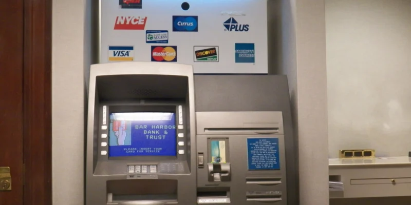 سحب فودافون كاش من ATM